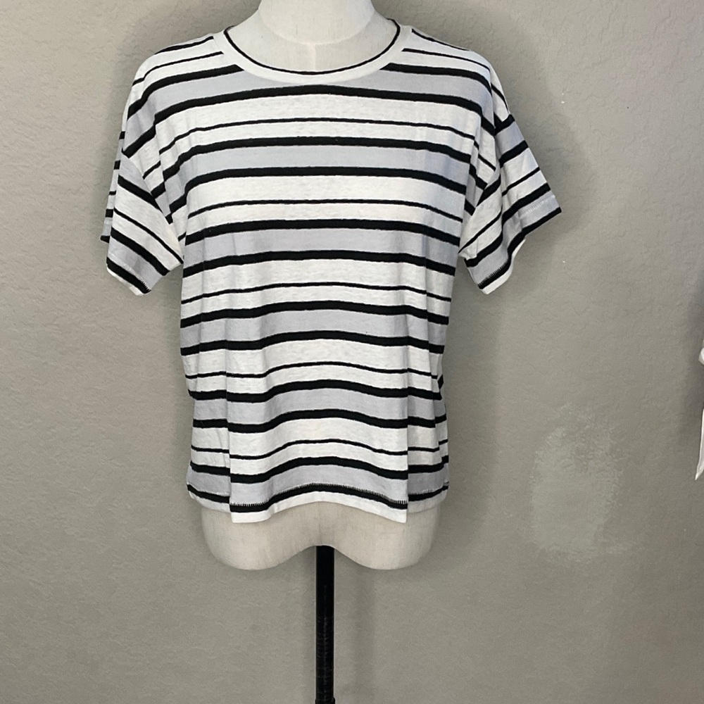 764 - Lou & Grey NWT Monochrome Striped Short Sleeve Tee, Size Medium